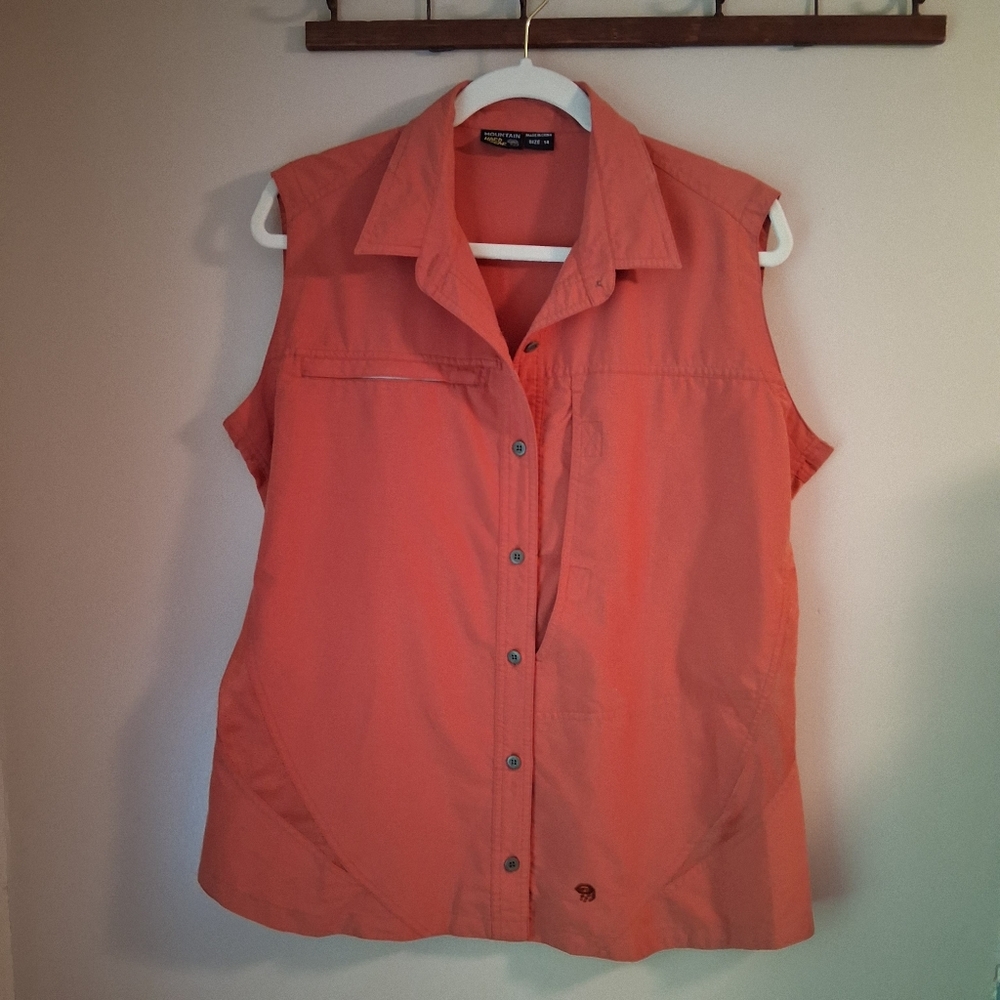 Mountain Hardwear Women's Coral Sleeveless Button-Down Shirt
